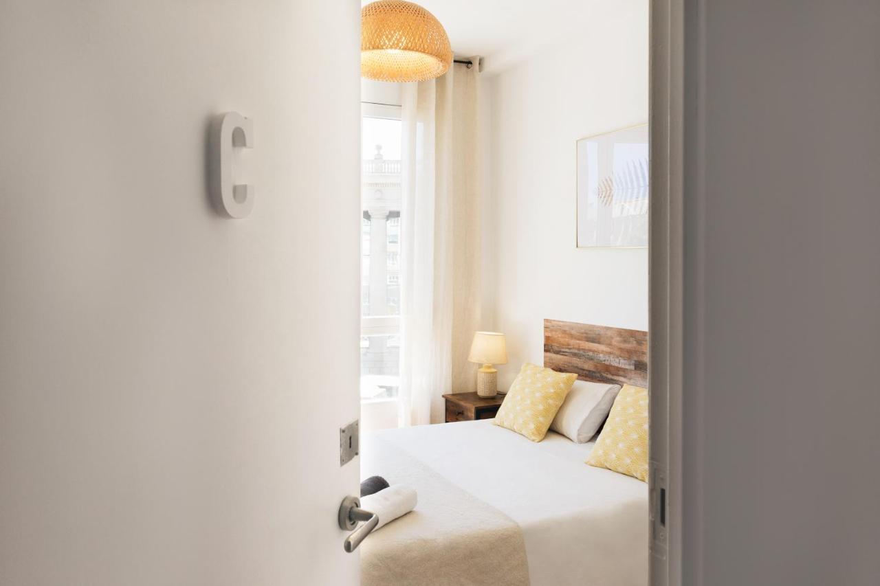 Sunny And Modern Apartment Ideal For Groups Barcelona Exterior photo
