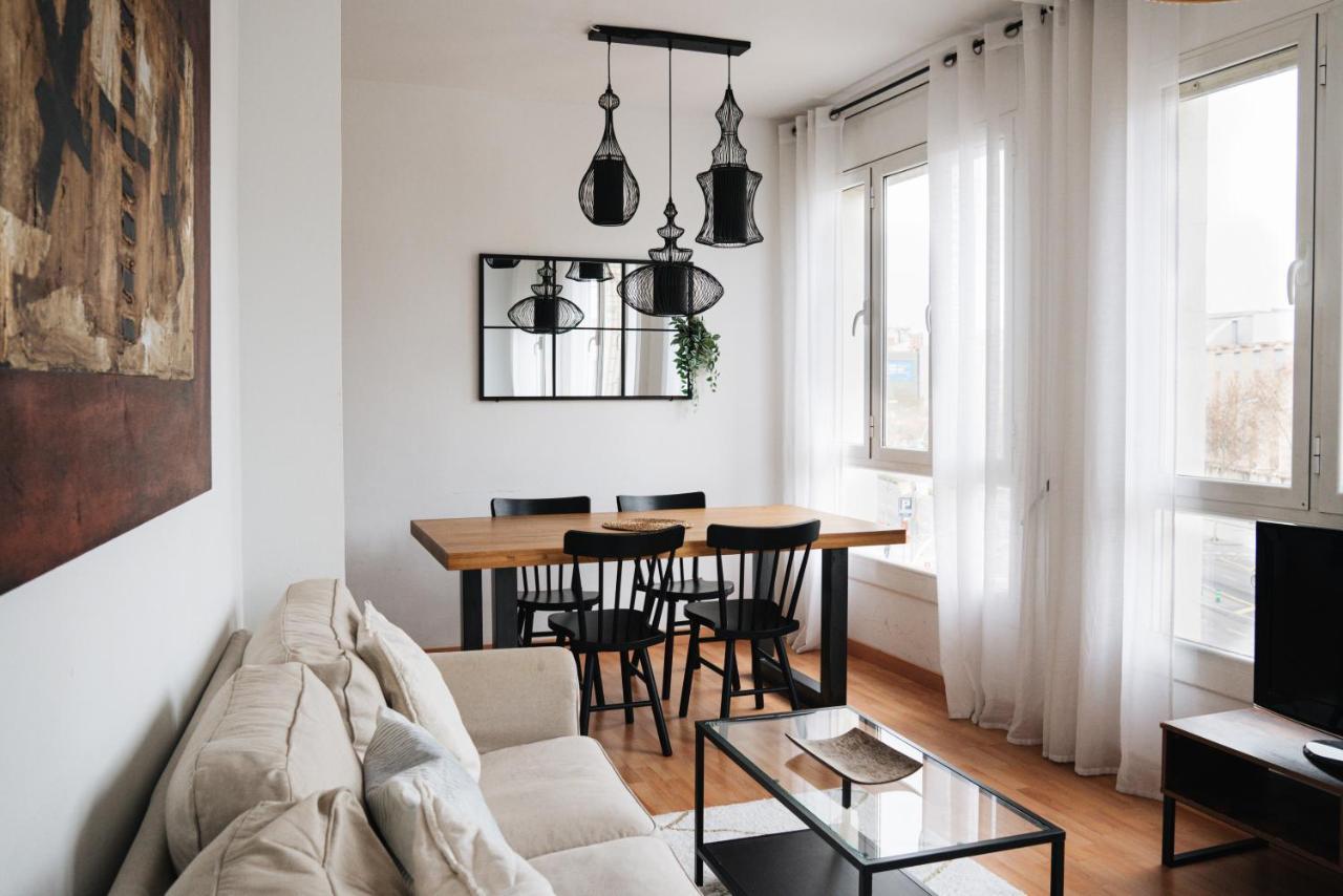 Sunny And Modern Apartment Ideal For Groups Barcelona Exterior photo